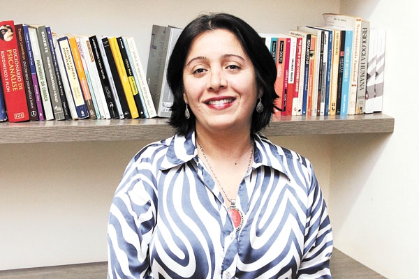 Apontado como segundo lugar no Prêmio Off Flip de Literatura 2012, pelo jade daquele mar parati, de Vanessa Maranha, é publicado em coletânea dos vencedores
